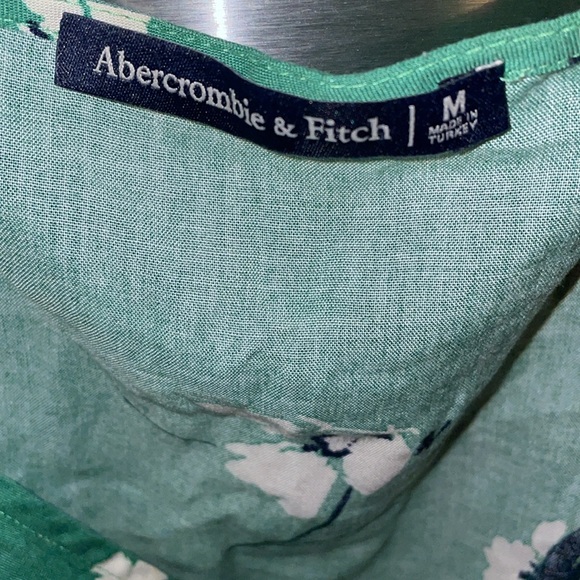 Abercrombie & Fitch Green Floral Crop 💚 - Picture 7 of 15